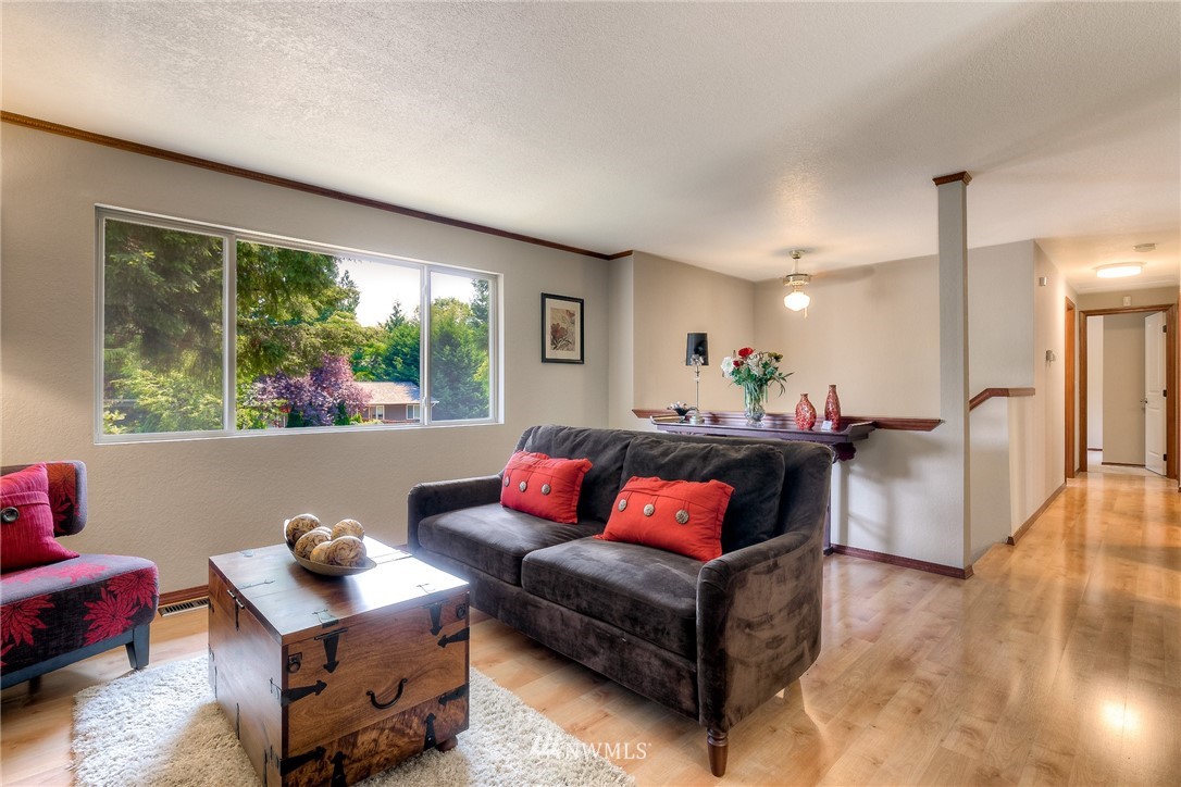 17830 25th Drive Southeast Bothell, WA 98012 - Photo 2 of 23
