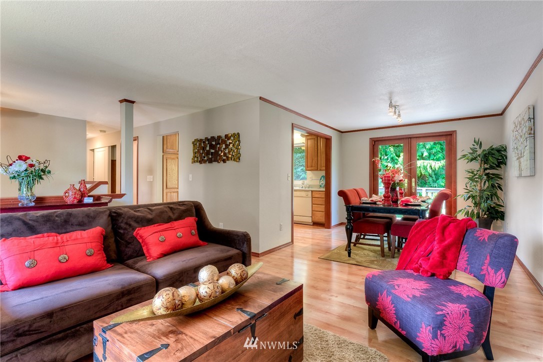 17830 25th Drive Southeast Bothell, WA 98012 - Photo 4 of 23