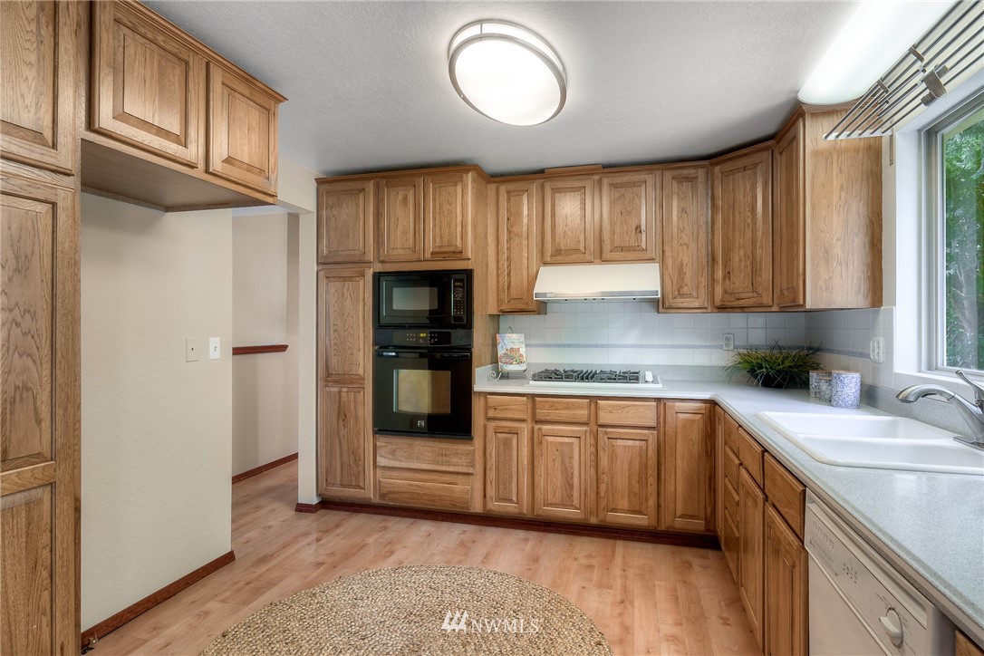 17830 25th Drive Southeast Bothell, WA 98012 - Photo 7 of 23