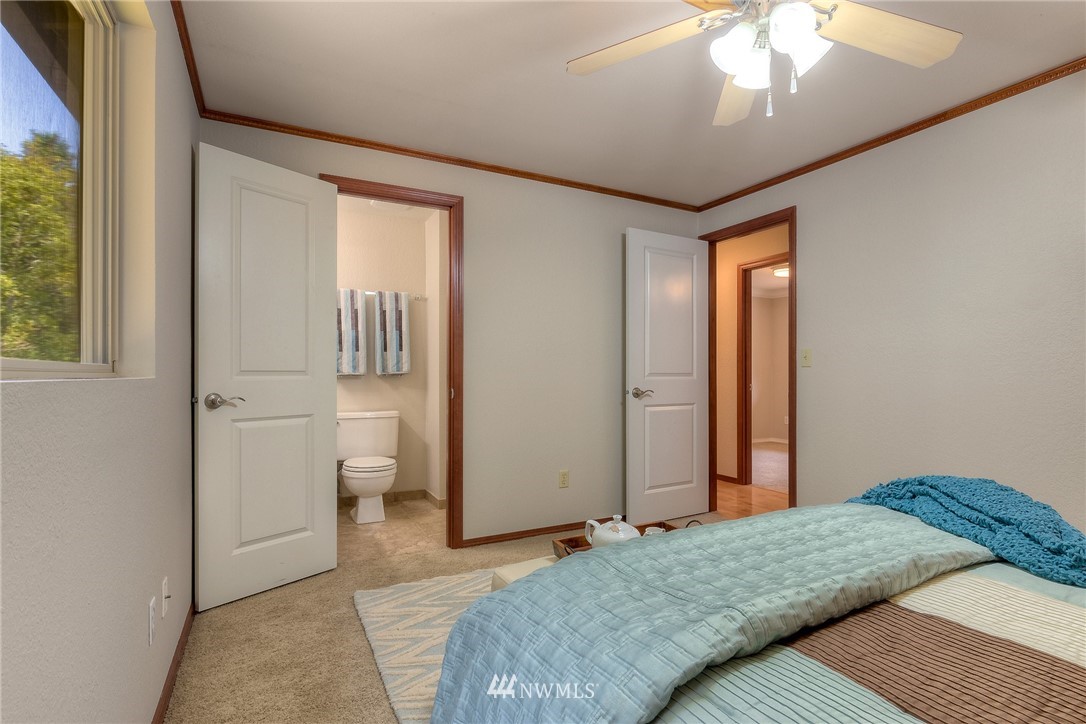 17830 25th Drive Southeast Bothell, WA 98012 - Photo 9 of 23