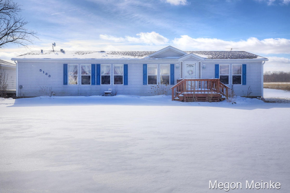5183 Wooldridge Road Belding, MI 48809 - Photo 1 of 28 IMG_5183