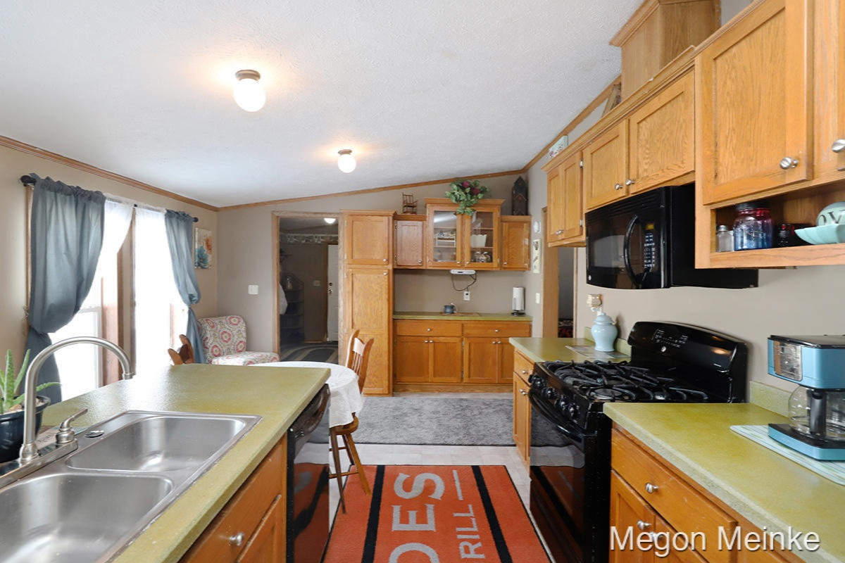 5183 Wooldridge Road Belding, MI 48809 - Photo 11 of 28 IMG_5193
