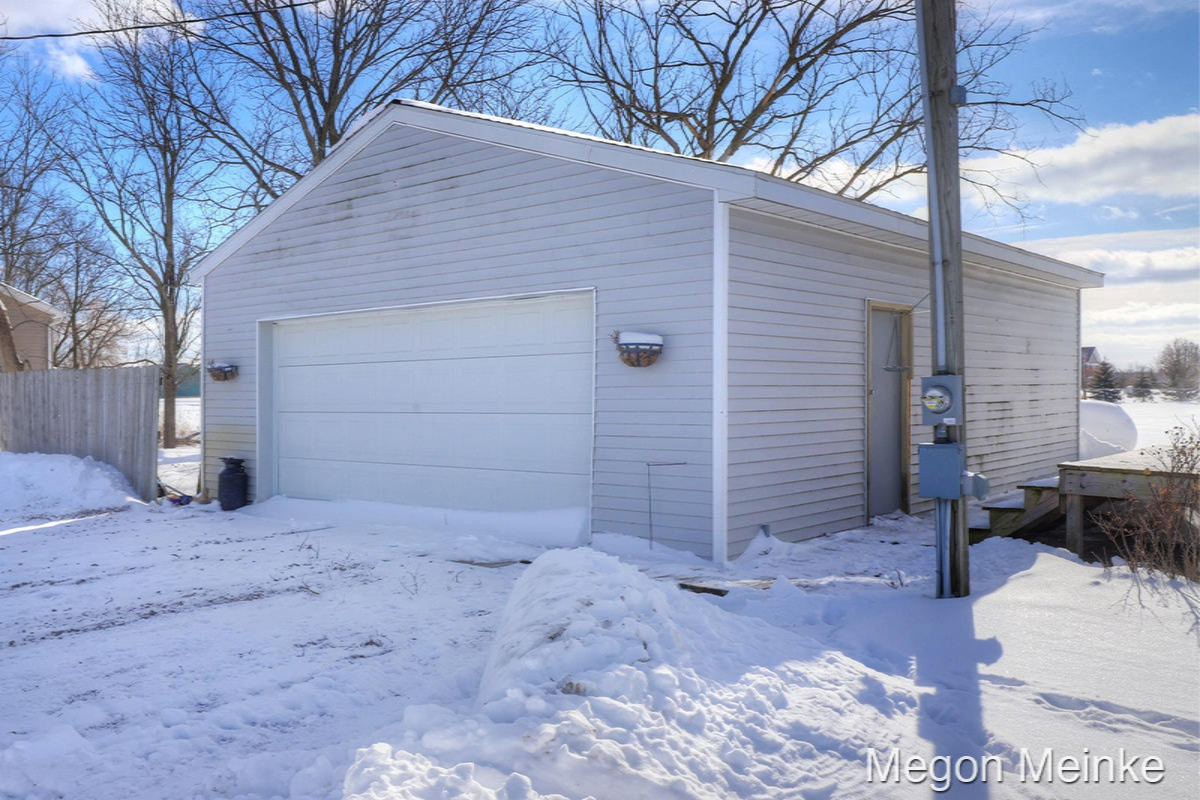 5183 Wooldridge Road Belding, MI 48809 - Photo 5 of 28 IMG_5187