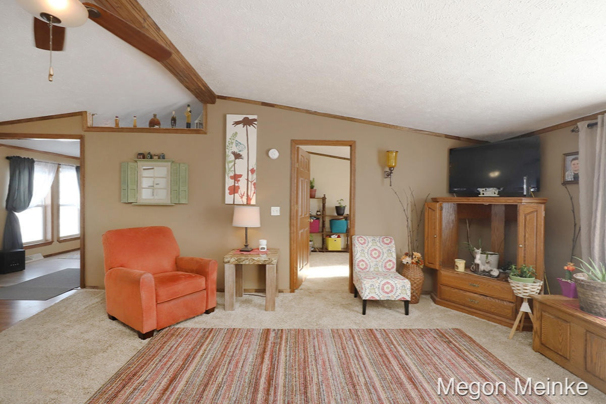5183 Wooldridge Road Belding, MI 48809 - Photo 9 of 28 IMG_5191