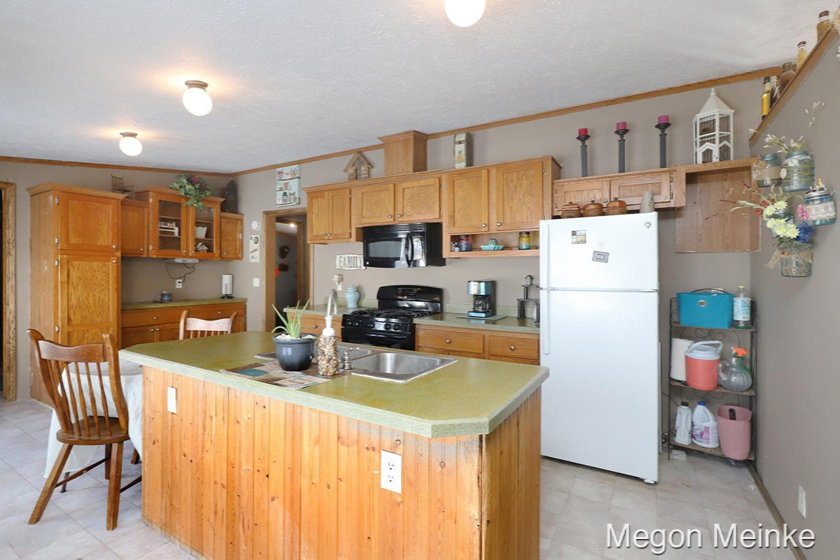 5183 Wooldridge Road Belding, MI 48809 - Photo 10 of 28 IMG_5192