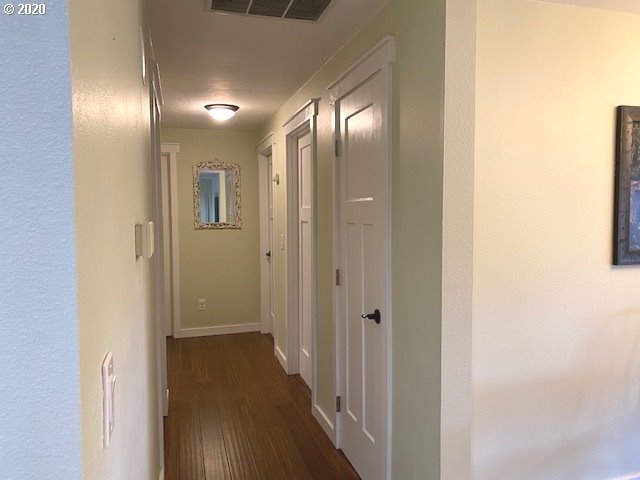 2448 20th Street Springfield, OR 97477 - Photo 10 of 30