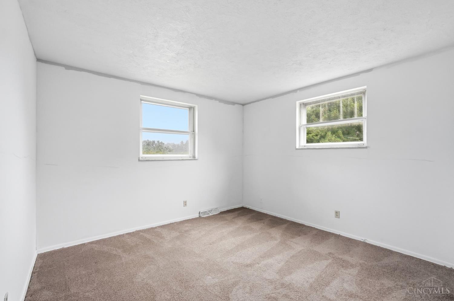 4357 Hubble Road Cincinnati, OH 45247 - Photo 26 of 40 Gallery Image 26