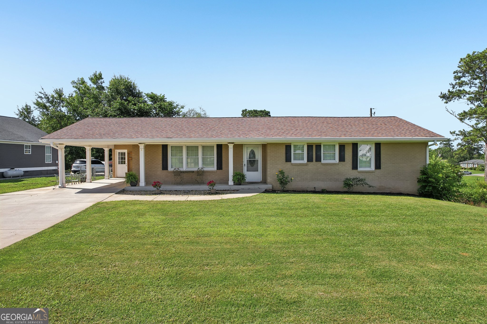 266 Lagrange Street Newnan, GA 30263 - Photo 4 of 43