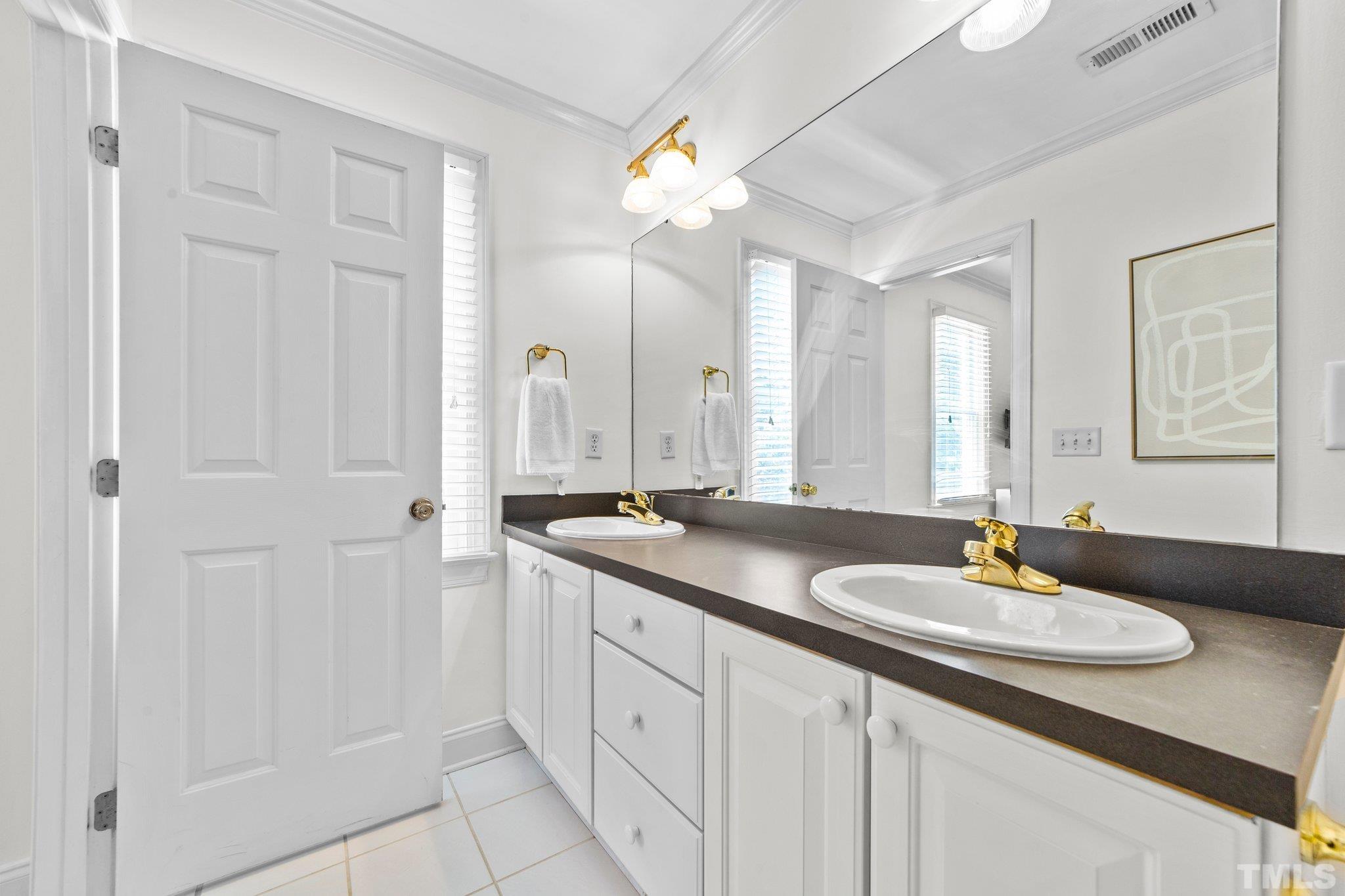 1825 Saluda Court Raleigh, NC 27608 - Photo 19 of 31