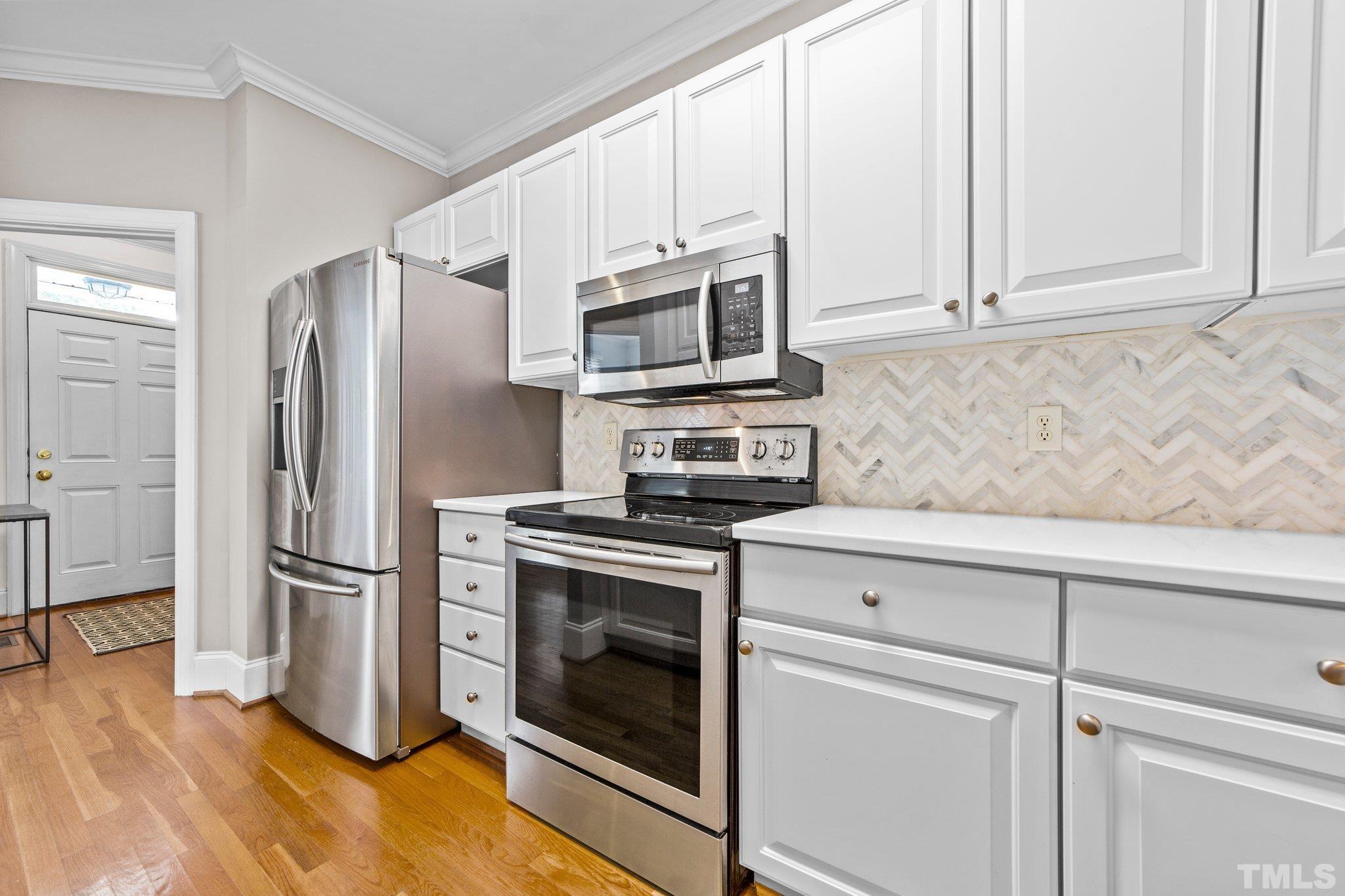1825 Saluda Court Raleigh, NC 27608 - Photo 10 of 31