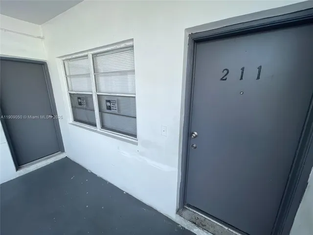 $2,500 | 13700 Northeast 6th Avenue, Unit 211, North Miami, FL 33161