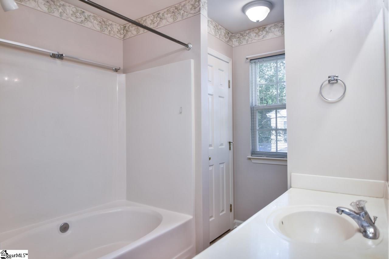 704 Sugar Maple Court Fountain Inn, SC 29644 - Photo 17 of 35 Gallery Image 17