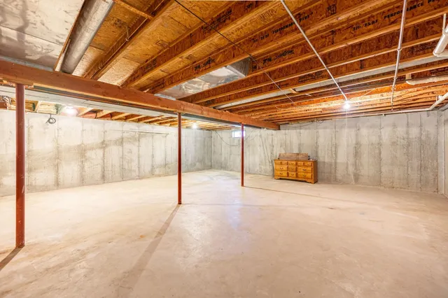 $199,900 | 116 Liverpool Drive Southeast, Poplar Grove, IL 61065