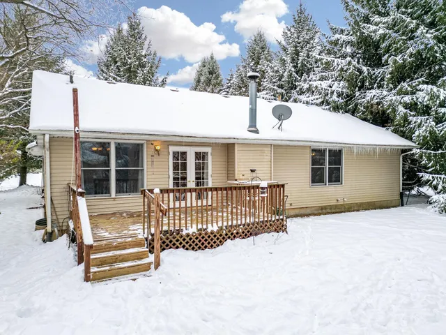 $199,900 | 116 Liverpool Drive Southeast, Poplar Grove, IL 61065