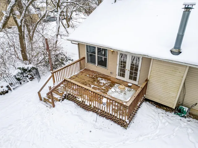 $199,900 | 116 Liverpool Drive Southeast, Poplar Grove, IL 61065