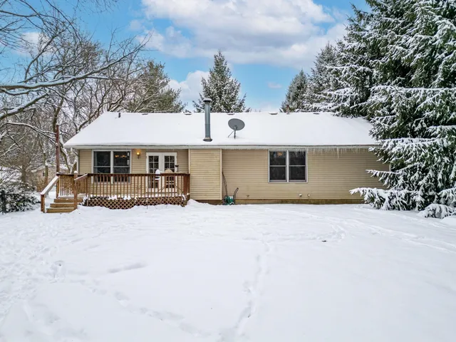 $199,900 | 116 Liverpool Drive Southeast, Poplar Grove, IL 61065