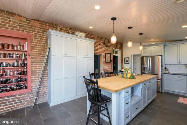 $1,400,000 | 845 Waterway Road, Oxford, PA 19363