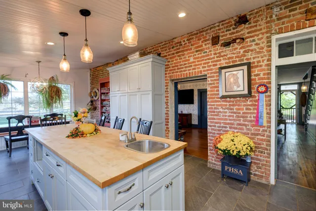 $1,400,000 | 845 Waterway Road, Oxford, PA 19363