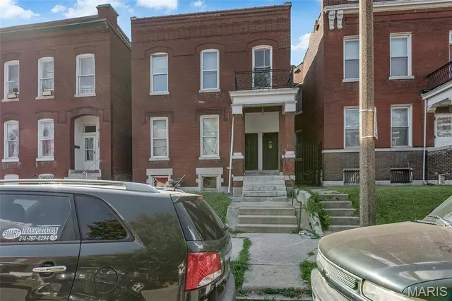 $249,900 | 3233 Nebraska Avenue, St. Louis, MO 63118