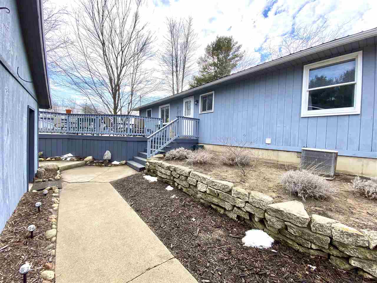 14337 Stuart Road Chesaning, MI 48616 - Photo 53 of 79 50068167-52.JPG