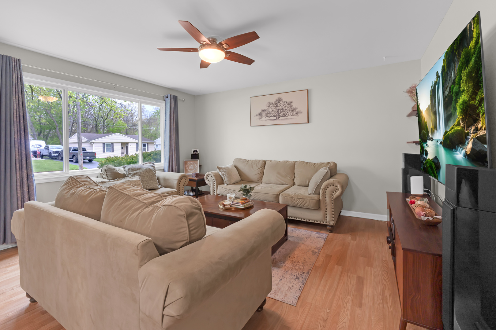 52 Sparrow Road Carpentersville, IL 60110 - Photo 4 of 24