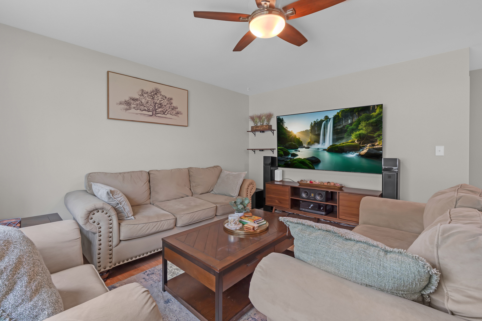 52 Sparrow Road Carpentersville, IL 60110 - Photo 5 of 24