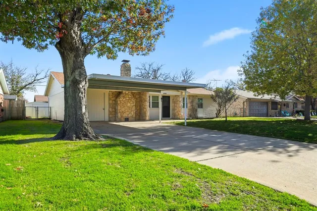 $2,150 | 808 Bridle Avenue, White Settlement, TX 76108