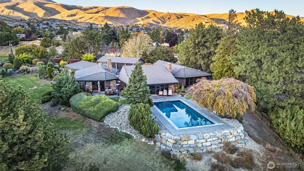 $2,149,000 | 218 Sunnyslope Heights Road, Wenatchee, WA 98801