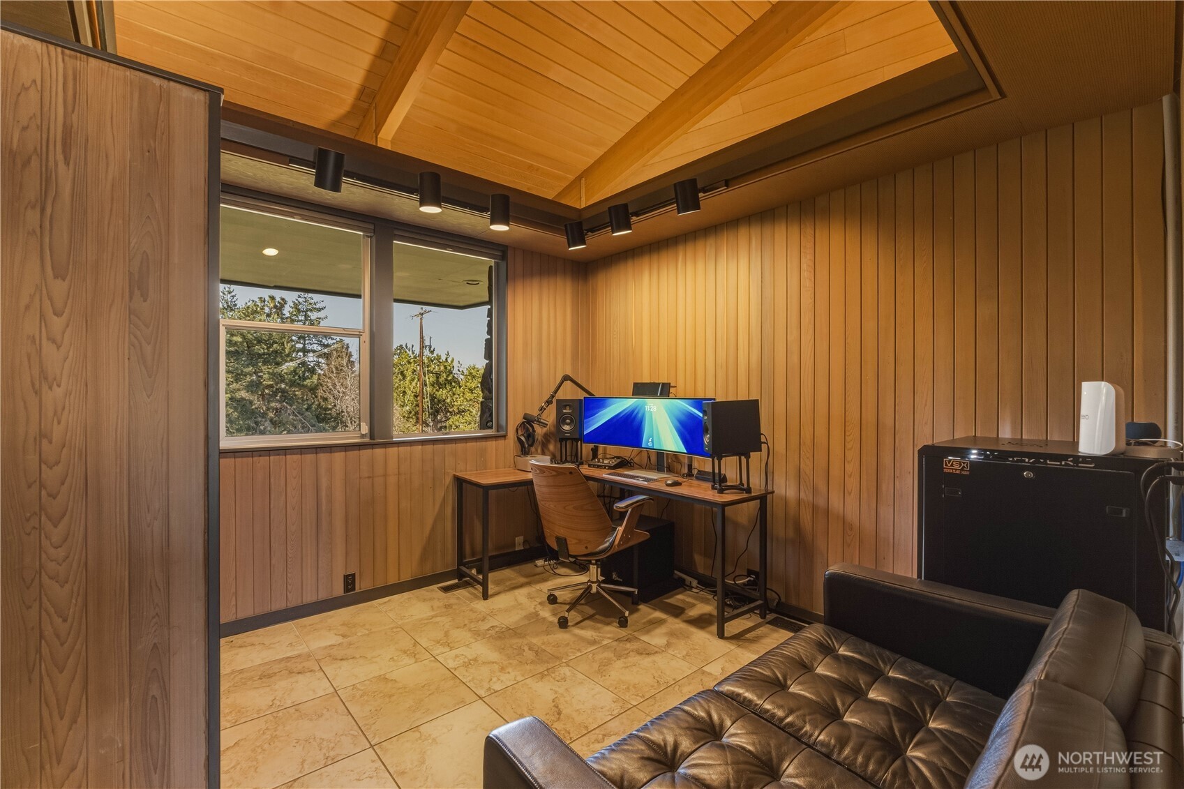 218 Sunnyslope Heights Road Wenatchee, WA 98801 - Photo 25 of 38