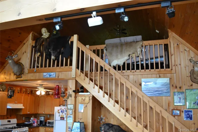 a view of entryway with a front door