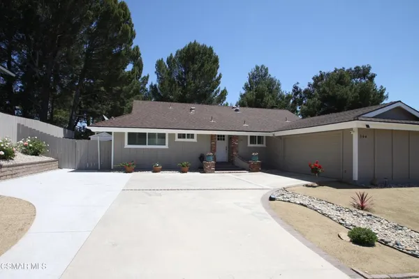 $929,000 | 364 Longwood Court, Newbury Park, CA 91320