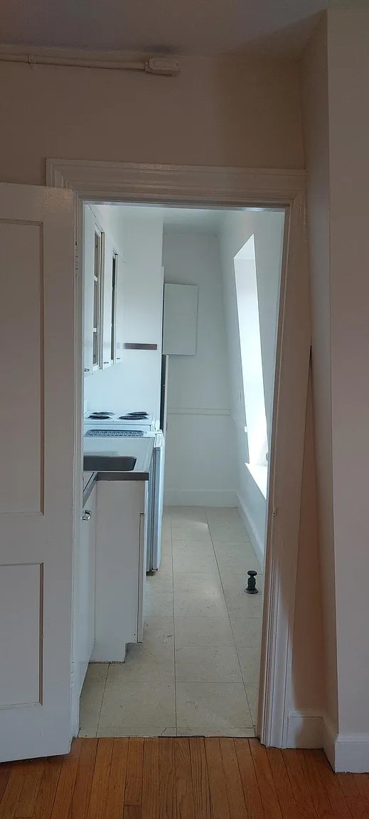 322 Broadway, Unit 4 Providence, RI 02909 - Photo 4 of 6