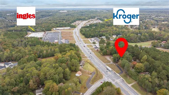 a view of a outdoor space