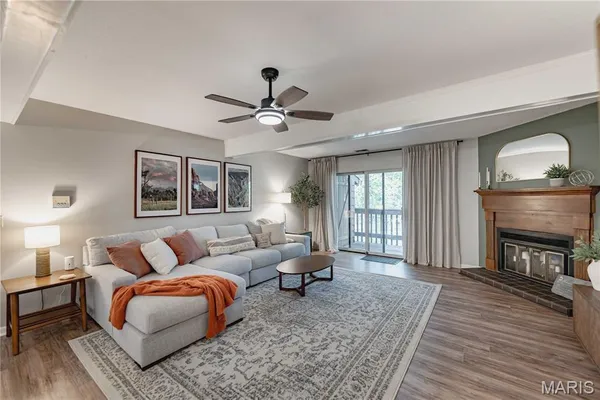 $249,999 | 15026 Baxter Village Drive, Unit E, Chesterfield, MO 63017