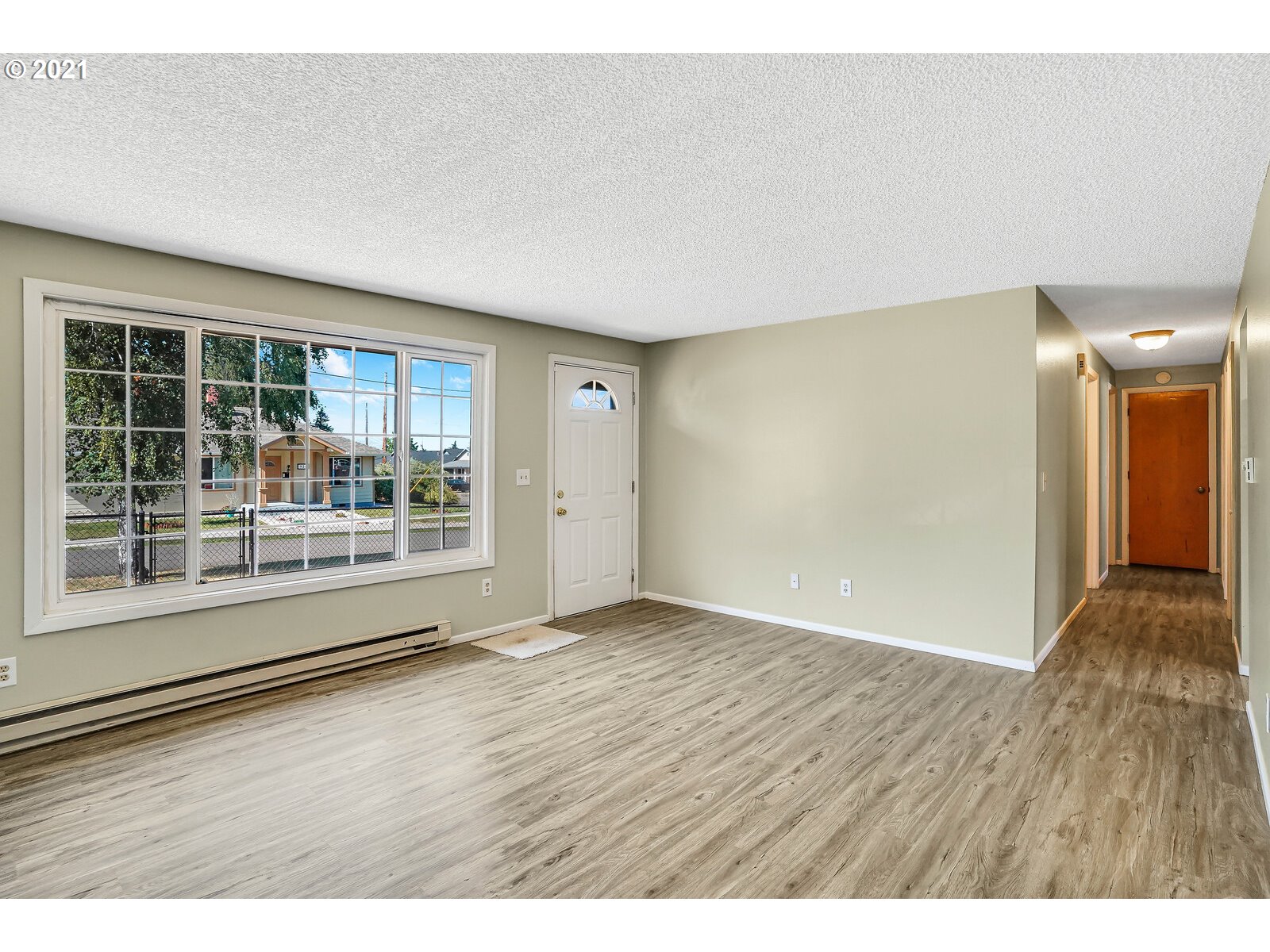 925 Southwest Birch Street Dallas, OR 97338 - Photo 3 of 23