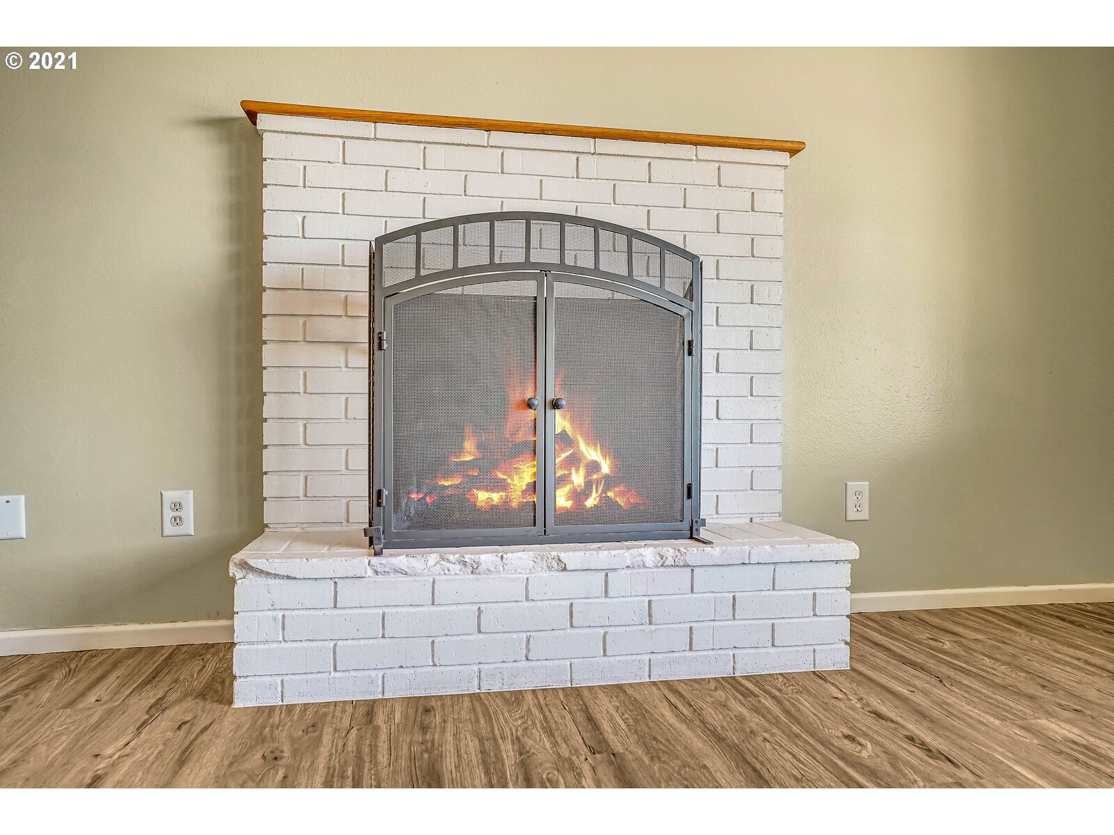 925 Southwest Birch Street Dallas, OR 97338 - Photo 7 of 23