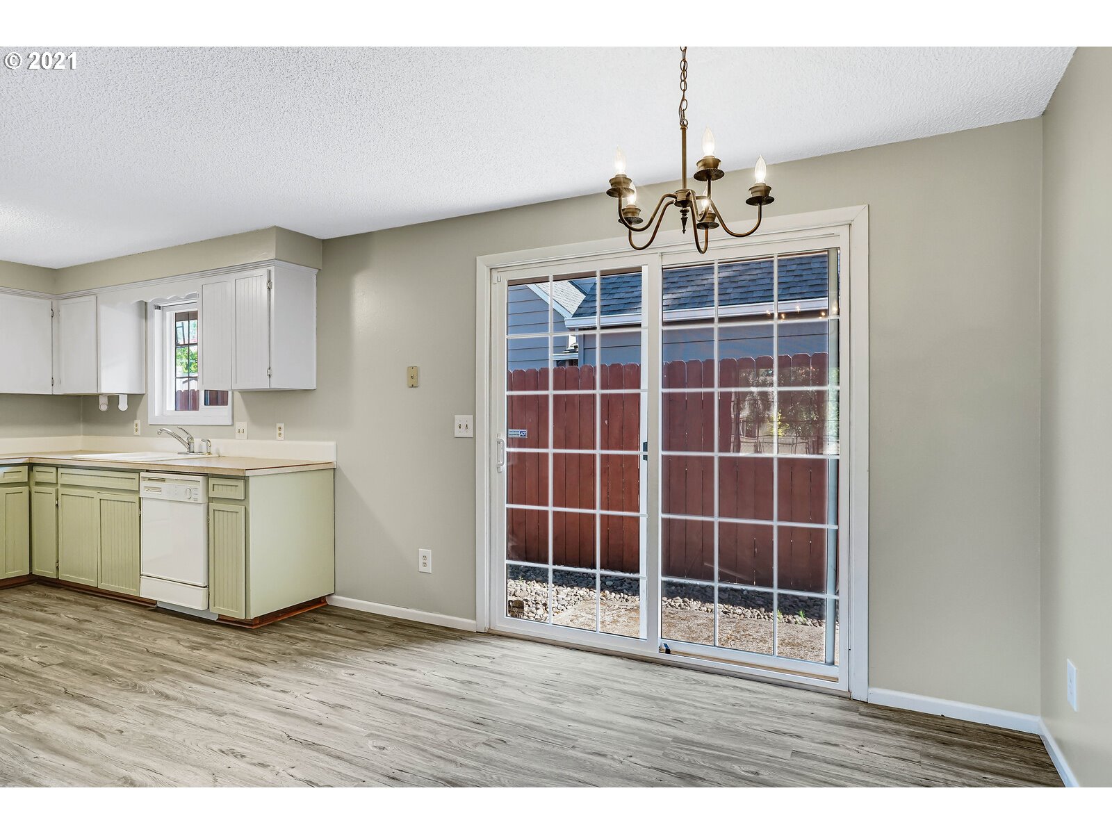 925 Southwest Birch Street Dallas, OR 97338 - Photo 8 of 23