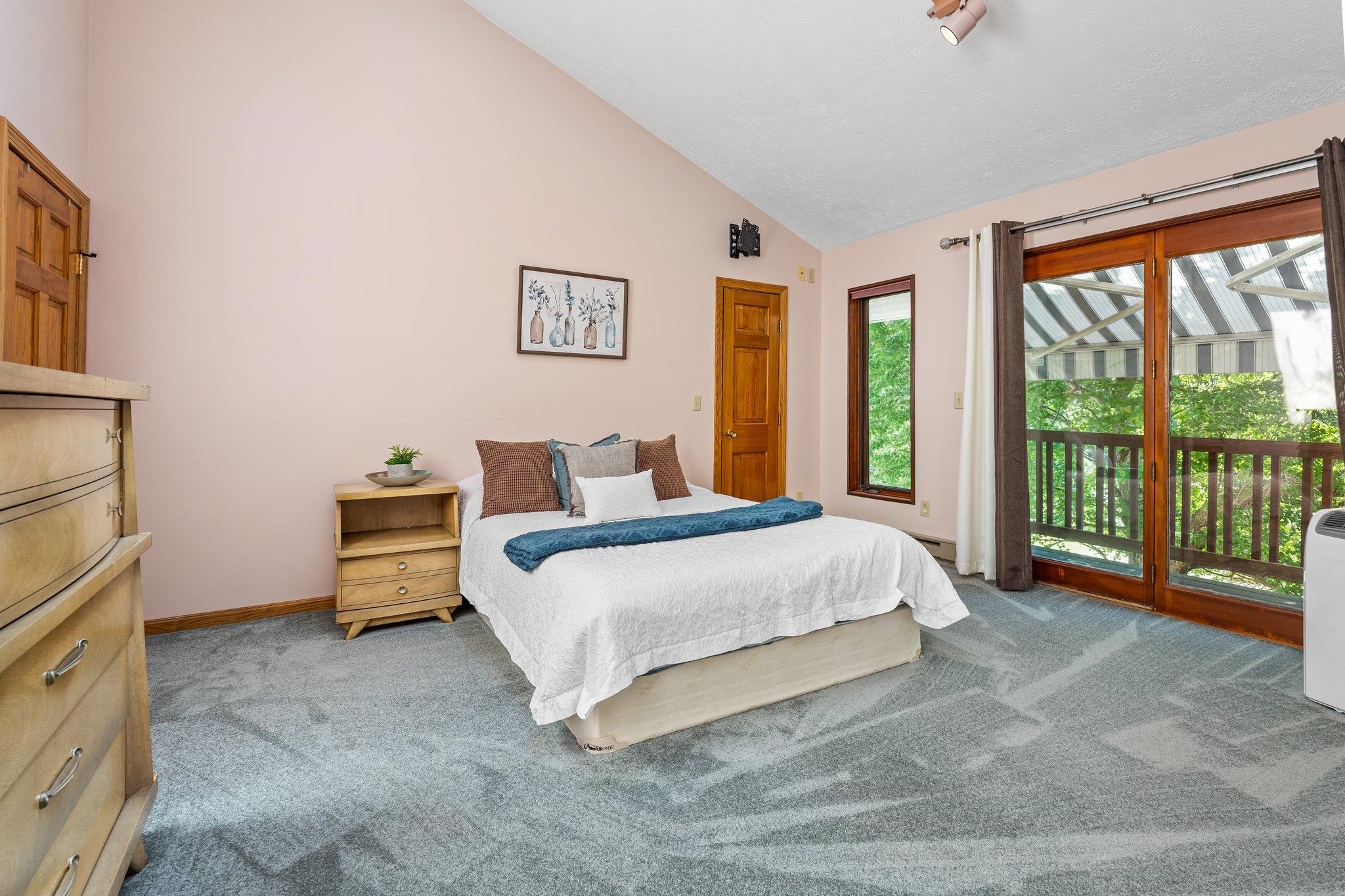 14 Johns Drive Hooksett, NH 03106 - Photo 12 of 51