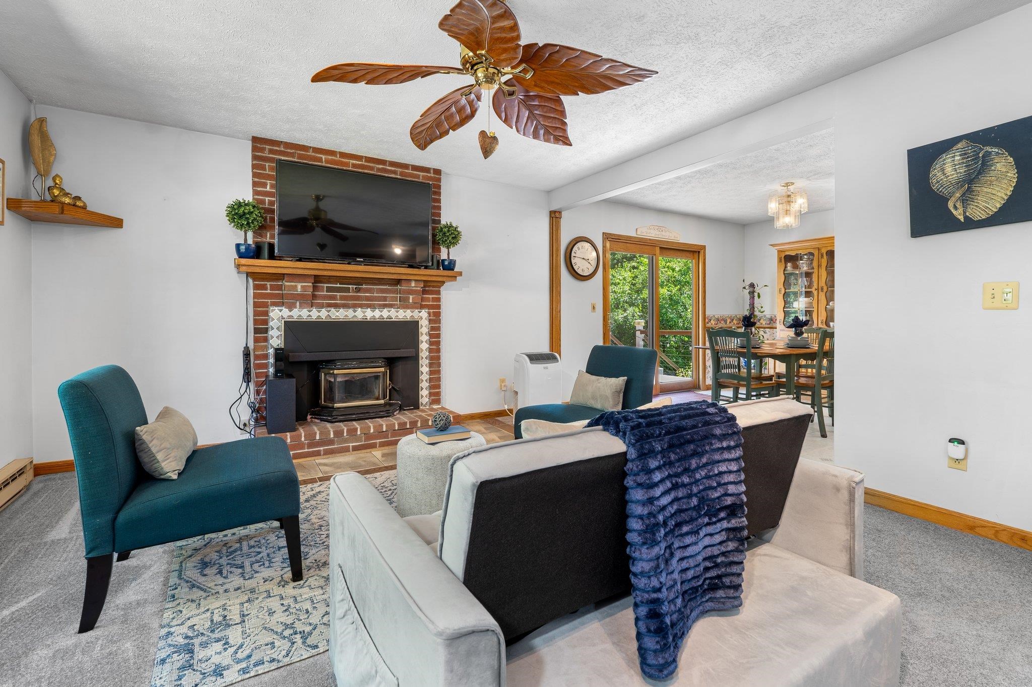 14 Johns Drive Hooksett, NH 03106 - Photo 5 of 51