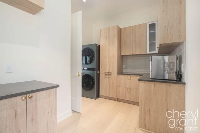 $2,450,000 | 2578 Lakeshore Drive, Fennville, MI 49408