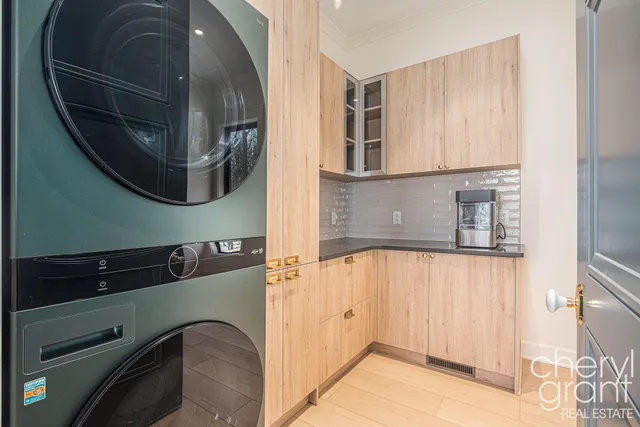 $2,450,000 | 2578 Lakeshore Drive, Fennville, MI 49408