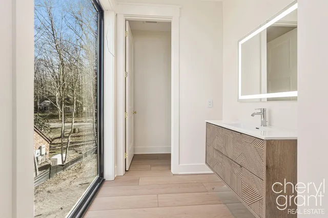 $2,450,000 | 2578 Lakeshore Drive, Fennville, MI 49408