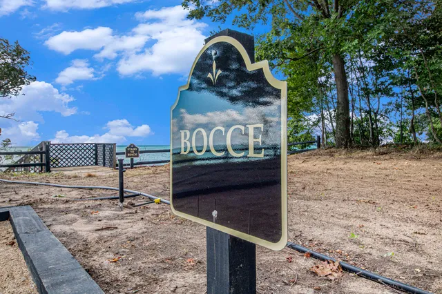 $2,450,000 | 2578 Lakeshore Drive, Fennville, MI 49408