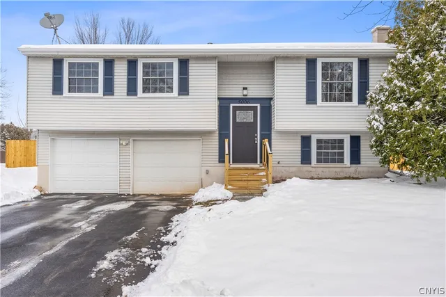 $269,900 | 5006 Dahlia Circle, Clay, NY 13088