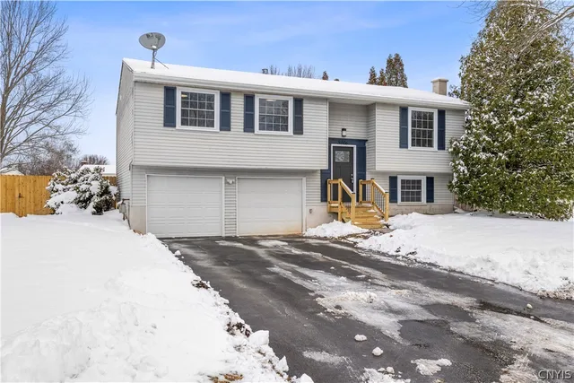 $269,900 | 5006 Dahlia Circle, Clay, NY 13088