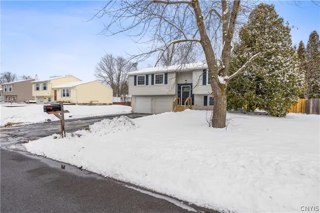 $269,900 | 5006 Dahlia Circle, Clay, NY 13088