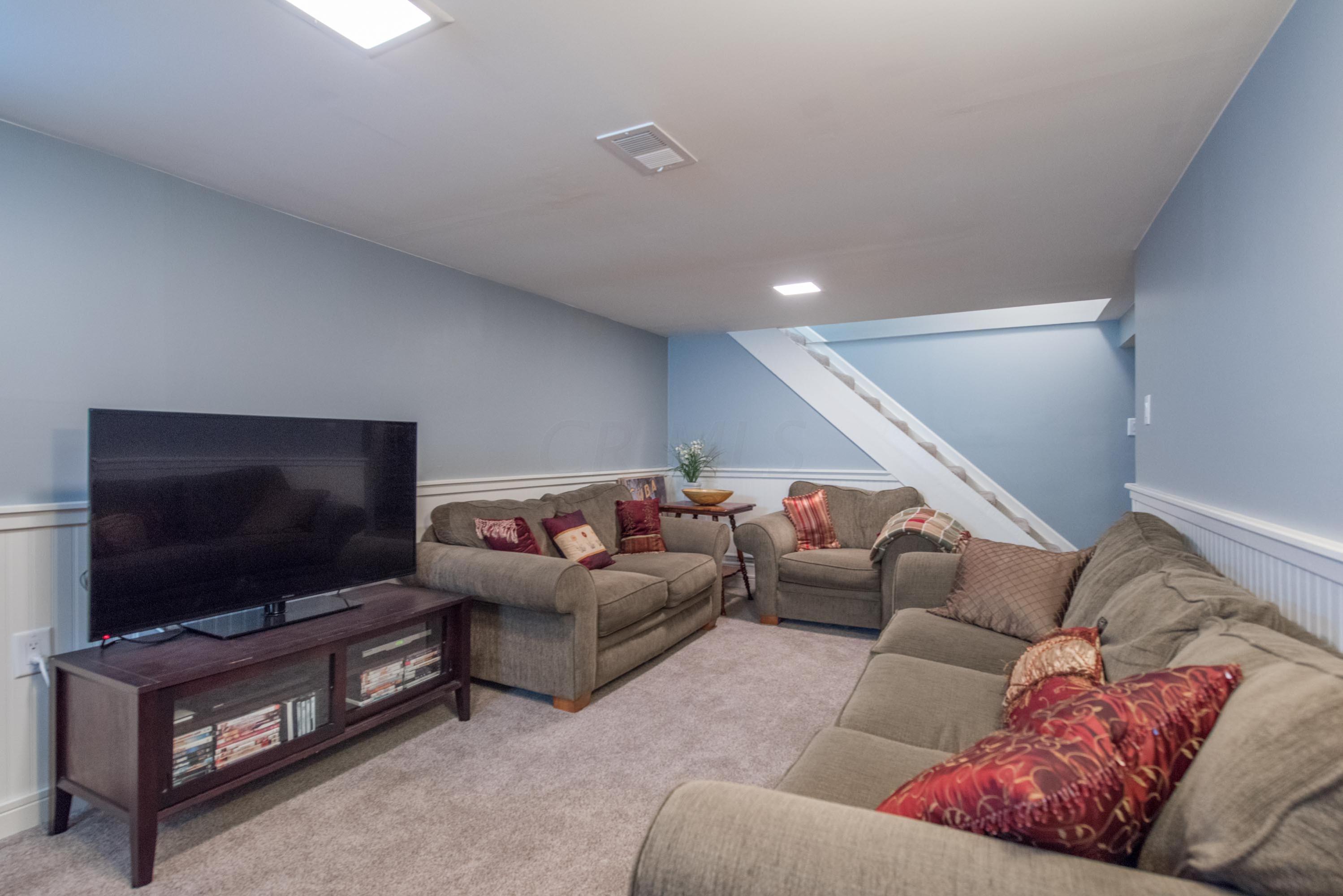 2778 Nottingham Road Columbus, OH 43221 - Photo 16 of 25