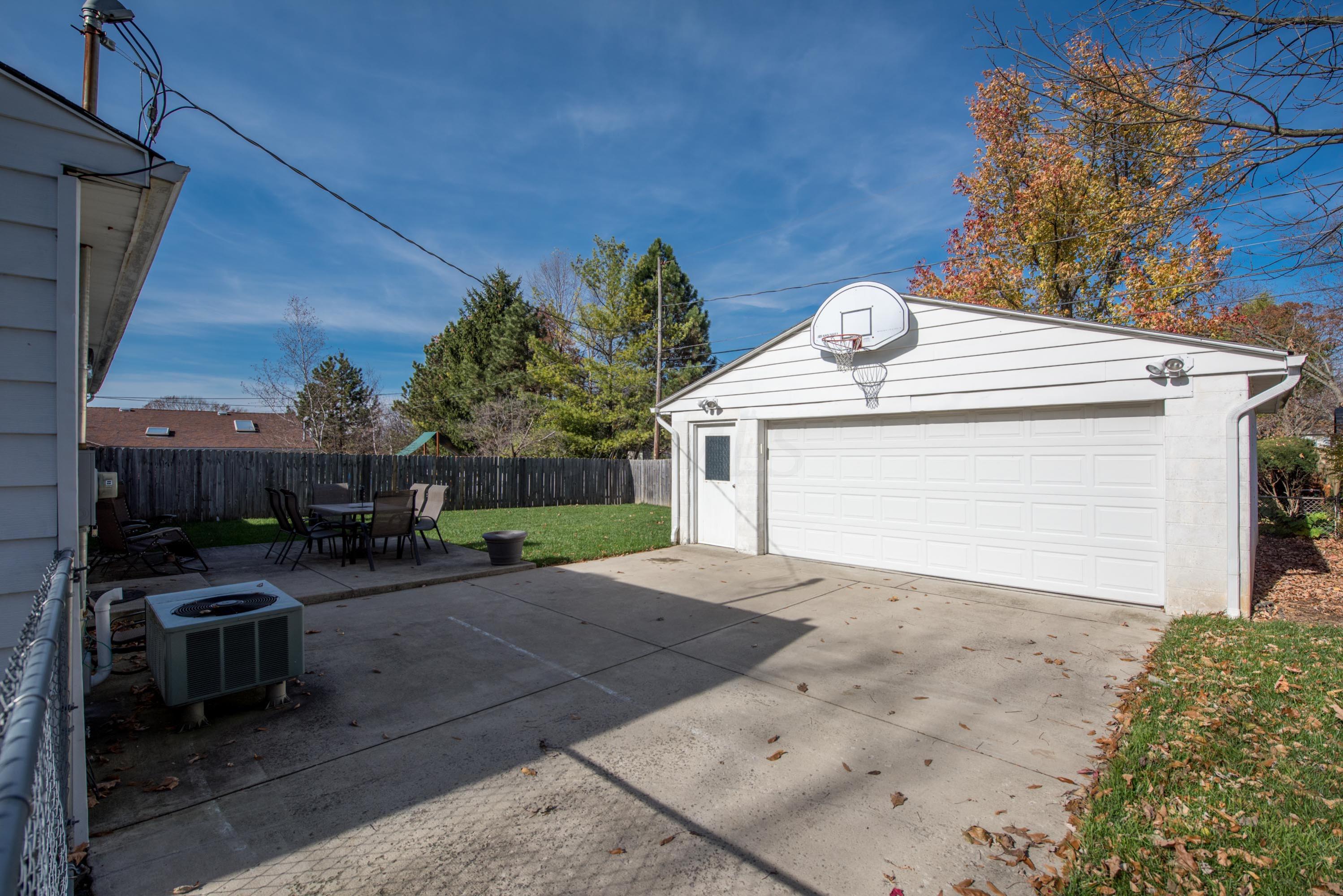 2778 Nottingham Road Columbus, OH 43221 - Photo 22 of 25