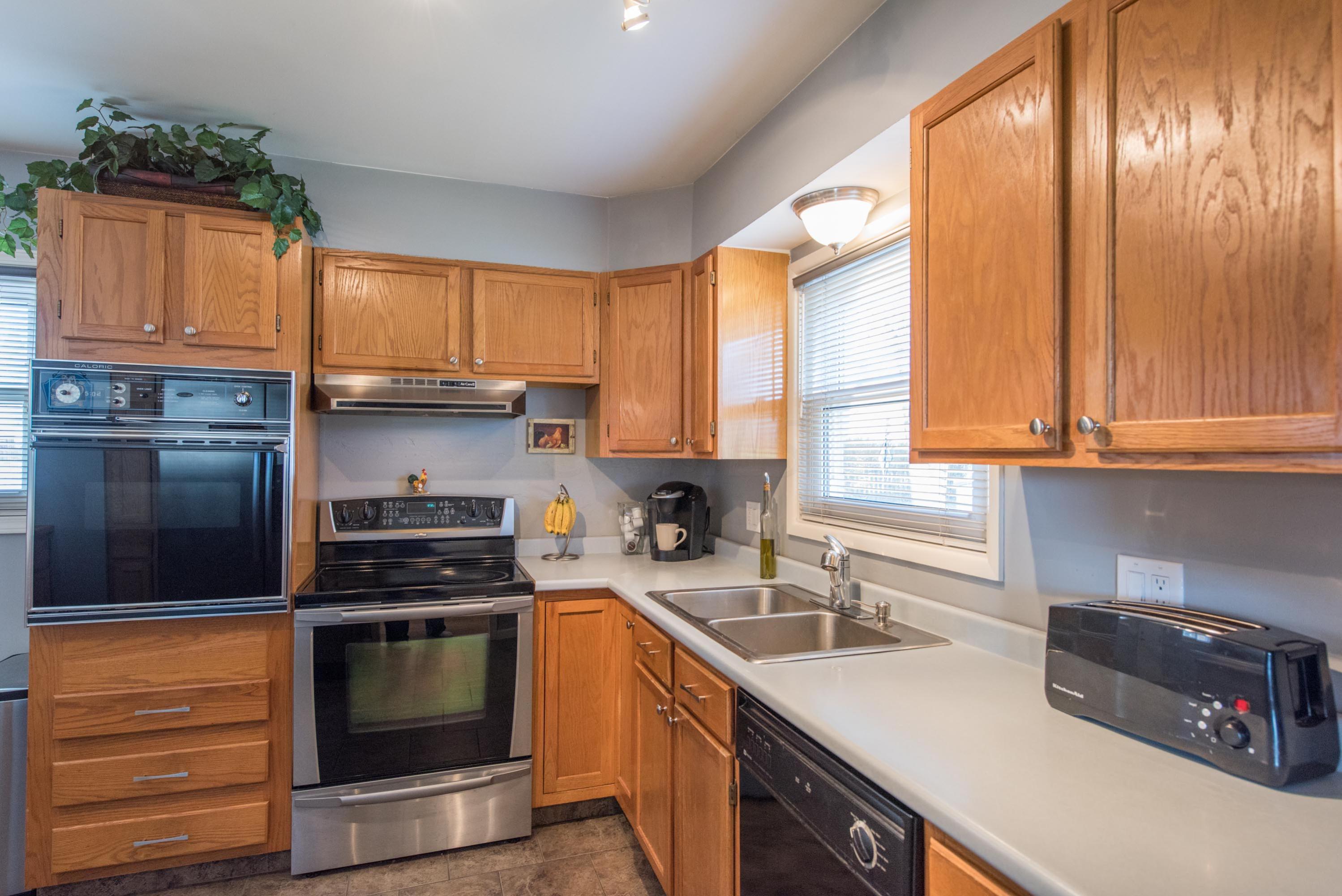 2778 Nottingham Road Columbus, OH 43221 - Photo 7 of 25