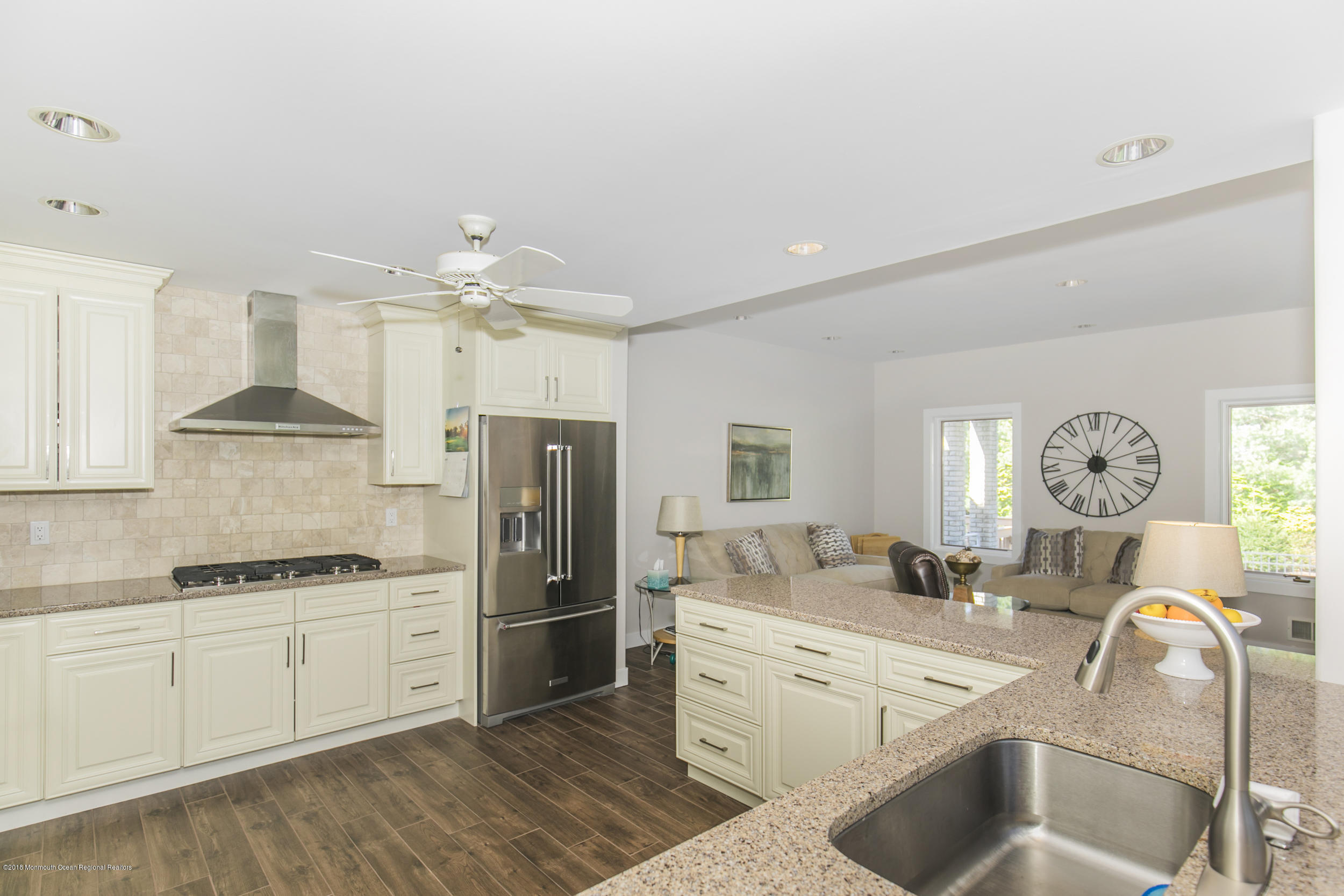 4 Pheasant Road Colts Neck, NJ 07722 - Photo 5 of 23 Colt_25